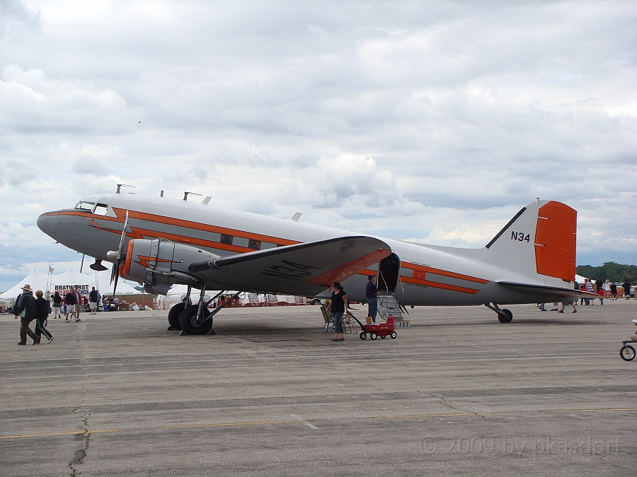 Willow Run Airshow [2009 July 18] 044.JPG - Scenes from the Thunder Over Michigan Air Show at Willow Run Airport